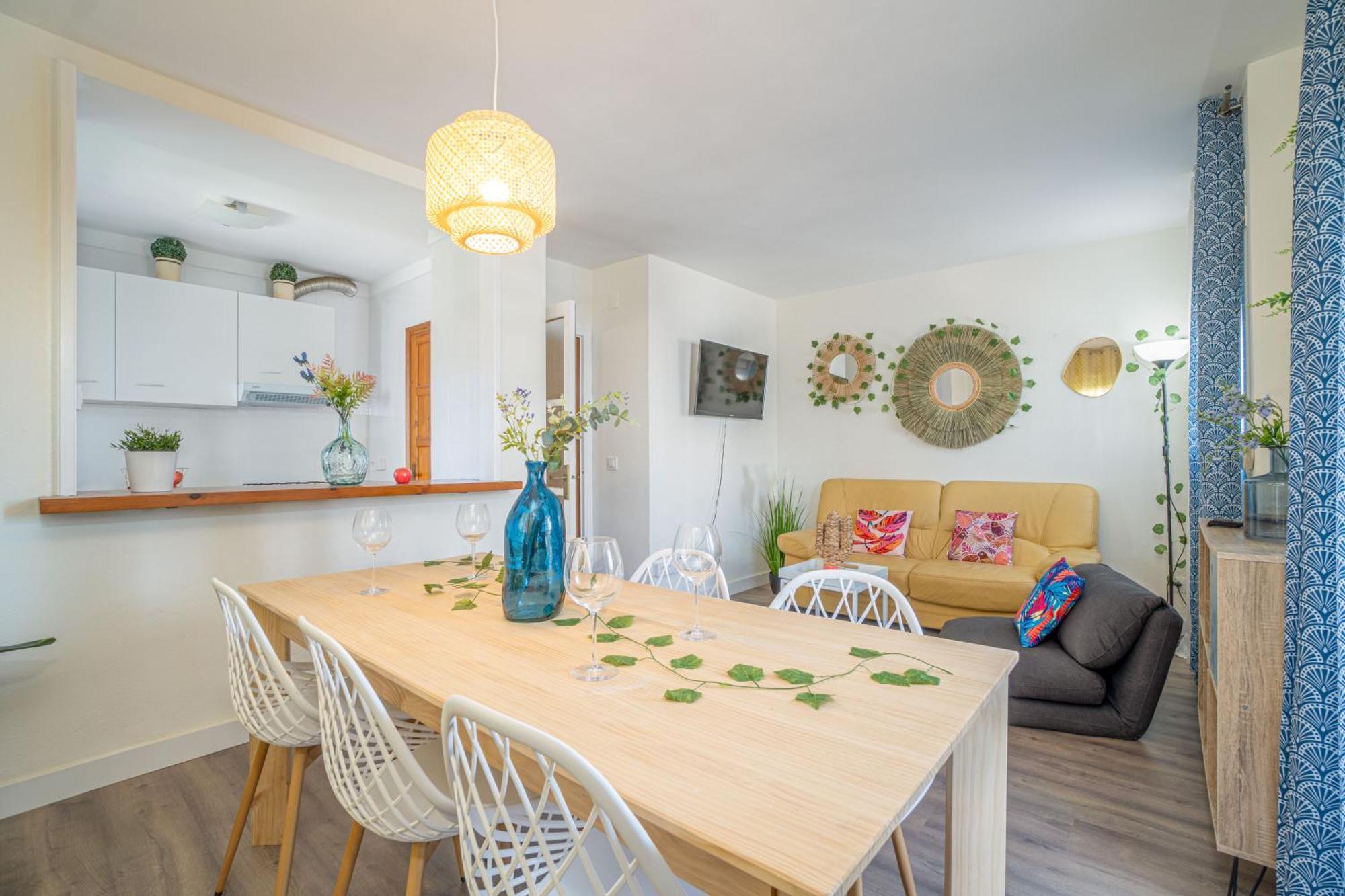 Est1-Spaciouss Appartment In The Beach, Bbq, Downtonwn, Parking, Fast Wifi Fibre Roses Exterior photo