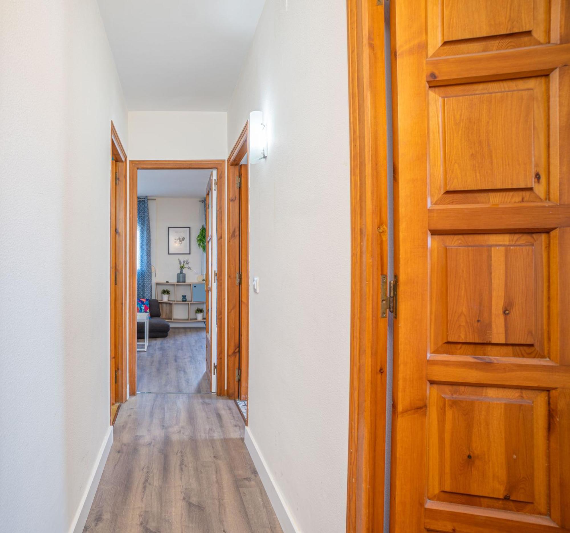 Est1-Spaciouss Appartment In The Beach, Bbq, Downtonwn, Parking, Fast Wifi Fibre Roses Exterior photo